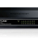 TP-Link TL-SF1016D Switch da tavolo a 16 porte a 10/100 Mbps