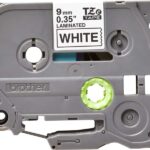 Brother TZe221 Nastro laminato originale per etichette - Testo nero su sfondo bianco - Larghezza 9 mm x 8 metri