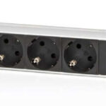 Salicru Regleta SPS PDU Unità di distribuzione dell'energia - 4 prese Schuko e 6 prese IEC C13 - Colore nero