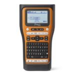 Brother PT-E560BTSP Etichettatrice elettronica Bluetooth - Con connessione al PC - Schermo LCD - Larghezza massima del nastro 18 mm - Velocità di stampa 30 mm/s - Colore nero/arancione