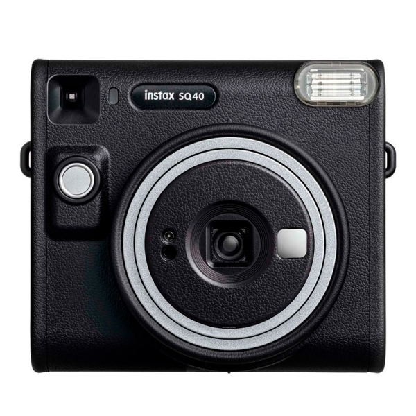 Fujifilm Instax Square SQ40 Fotocamera istantanea - Dimensioni immagine 62×62 mm - Specchio per selfie - Esposizione automatica - Colore nero Fujifilm Instax Square SQ40 Fotocamera istantanea - Dimensioni immagine 62×62 mm - Specchio per selfie - Esposizione automatica - Colore nero
