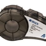 Brady M21-750-595-WT Nastro per etichette originale in vinile - Testo nero su sfondo bianco - Larghezza 19
