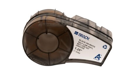Brady M21-1250-427 Nastro per etichette originale in vinile autolaminante - Testo nero su sfondo bianco - Larghezza 31