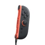 Nintendo Joy-Con 2 destro per Nintendo Switch 2 - Vibrazione HD 2 - Sensore di movimento - Pulsante C per GameChat - Funzione modalità mouse - Accelerometro e giroscopio - Colore nero e rosso