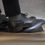 NGS Footnest Poggiapiedi ergonomico e regolabile in altezza - Inclinazione da 0º a 15º - Ampia superficie di appoggio - Antiscivolo - Colore nero - immagine 3