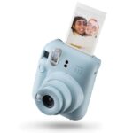Fujifilm Instax Mini 12 Pastel Blue Fotocamera istantanea - Dimensioni immagine 62x46 mm - Flash automatico - Esposizione automatica - Mini specchio per selfie - Modalità primo piano - immagine 3