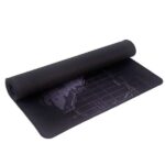 Tappetino Subblim extra large 900x400 mm - Ampio spazio per giochi o lavoro - Bordi cuciti resistenti - Alta qualità di stampa - Facile da pulire - Elevata elasticità - Base antiscivolo - Colore nero - immagine 2