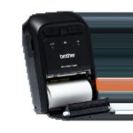 Brother RJ-2035B Stampante termica portatile per etichette Bluetooth MFI e USB - Risoluzione 203 ppi - Velocità 101 mm/s - Colore nero - immagine 4