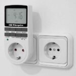 Orbegozo Pg 25 Programmatore elettronico settimanale - Controlla la tua casa 24 ore al giorno - 10 memorie programmabili - Funzione Ant-Theft System - Risparmio energetico - Schermo LCD 2,4" - immagine 4