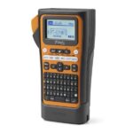 USB - Display LCD 180x180 dpi - Velocità di stampa 20 mm/s - Larghezza massima nastro 15