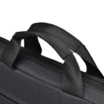 6" - Bordi imbottiti e rinforzati - Tasca esterna - Rivestimento esterno idrorepellente - Chiusura con cerniera - Colore nero