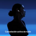 Apple AirPods 4a generazione Auricolari wireless - Cancellazione attiva del rumore - Custodia di ricarica - USB-C - Colore bianco - immagine 3