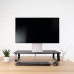 Tooq TQMR111 Supporto elevatore per monitor o laptop - Legno - Peso max. 20 kg - Colore nero - immagine 2