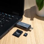 Tooq Lettore di schede USB-C e USB-A - Compatibile con SD, Micro SD e TF - Colore grigio - immagine 4