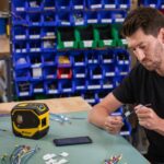Brady M511 Stampante portatile per etichette Bluetooth - Risoluzione 300 dpi - Larghezza massima dell'etichetta 38,10 mm - Colore giallo/nero - immagine 4
