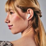 Energy Sistem Chill Auricolari True Wireless - Bluetooth 6.0 - Cancellazione attiva del rumore - Deep Bass per bassi profondi - Chiamate vocali HQ - 21 ore di autonomia - Modalità a bassa latenza - Assistente vocale integrato - Colore bianco - immagine 5