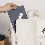 Milan 430 Since 1918 Borsa per laptop fino a 17" - Chiusura con cerniera - 3 scomparti - 42x34x9cm - Colore beige - immagine 4