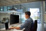 Filtro privacy 3M per schermo da 32" - Visione laterale oscurata da 60º - Aiuta a ridurre la luce blu - immagine 2