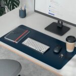 Tappetino da scrivania grande Leitz 80x40 cm - Spessore 2 mm - Antiscivolo - Impermeabile - Colore blu scuro - immagine 3