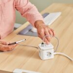 Fellowes Cubo Multipresa da tavolo con 3 prese 230V + 2x USB-C 20W max. - 1x USB-A 18W max. - Cavo da 2 m - Interruttore On/Off - Colore bianco - immagine 4