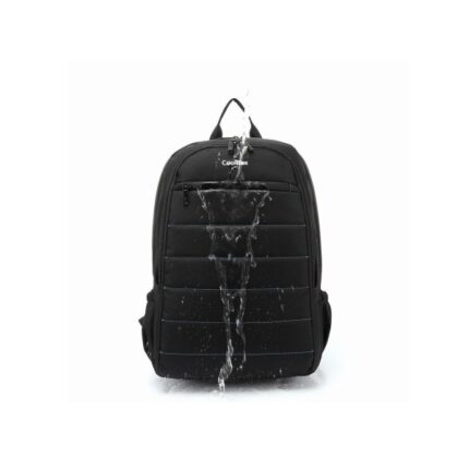 6" - Scomparto imbottito - Tessuto impermeabile - Tasche laterali - Maniglia e spallacci regolabili - Cinghia elastica per trolley - Colore nero