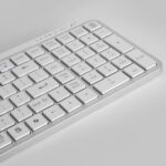 Mars Gaming MK-SILENKEYS Tastiera completa wireless - Bluetooth - Disposizione francese AZERTY FR - 720mAh - Tasti silenziosi a profilo ribassato - Tasti di scelta rapida - 384x132x24mm - Colore bianco - immagine 2