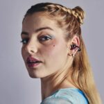 Cuffie Energy Sistem ChicPods True Wireless - Bluetooth 5.4 - 23 ore di autonomia - Tecnologia Open Sound - Microfono con riduzione del rumore - Assistente vocale integrato - Design curvo - Colore nero - immagine 5