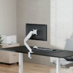 Aisens Eco Supporto da tavolo con braccio articolato per monitor 17"-32" - Supporta fino a 9 kg - Gestione dei cavi - VESA 100x100 mm - Contrappeso girevole e inclinabile - Bianco - immagine 4
