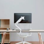 Aisens Eco Supporto da tavolo con braccio articolato per monitor 17"-32" - Supporta fino a 9 kg - Gestione dei cavi - VESA 100x100 mm - Contrappeso girevole e inclinabile - Bianco - immagine 5