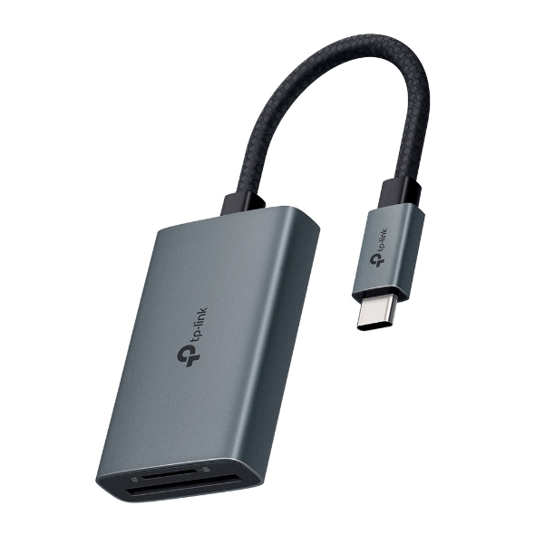 TP-Link UA440C Lettore di schede SD e MicroSD - Velocità fino a 5 Gbps - Cavo USB-C da 15 cm - Capacità massima 2 TB - Plug and Play - Alluminio - Colore grigio scuro TP-Link UA440C Lettore di schede SD e MicroSD - Velocità fino a 5 Gbps - Cavo USB-C da 15 cm - Capacità massima 2 TB - Plug and Play - Alluminio - Colore grigio scuro