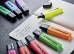 Stabilo Boss 70 Confezione da 15 pennarelli fluorescenti da scrivania - Pratica base da scrivania - Tratto da 2 a 5 mm - Ricaricabile - Inchiostro a base d'acqua - Colori 9 fluo + 6 pastello - immagine 5