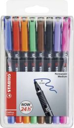 Stabilo OHPen Confezione da 8 pennarelli indelebili - Punta media - Tratto da 1 mm - Impugnatura antiscivolo - Cappuccio ventilato - Colori assortiti
