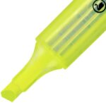 Stabilo Swing Cool Confezione da 4 pennarelli fluorescenti - Corpo piatto - Punta smussata - Tratto tra 1 e 4 mm - Inchiostro a base d'acqua - Antisecante - Colori assortiti - immagine 3