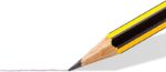 Staedtler Noris 122 Confezione da 3 matite di grafite esagonali 2HB con gomma - Resistenti alla rottura - Legno proveniente da foreste sostenibili - immagine 3