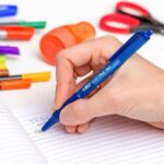 Bic Soft Feel Penna a sfera a scatto - Punta media da 1 mm - Corpo traslucido con impugnatura - Colore blu - immagine 2