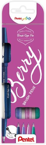 Pentel Brush Sing Pen Berry Confezione da 4 pennarelli con punta a pennello - Linee sottili o spesse a seconda della pressione - Realizzati con l'81% di plastica riciclata - Colori: blu navy