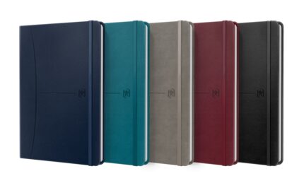 Quaderno cucito Oxford Signature con copertina rigida A5 a righe - 80 fogli - Colori assortiti