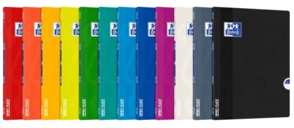 Oxford Openflex Taccuino rilegato con copertina in plastica A4+ righe - Resistente copertina in plastica - Formato A4+ - Fogli con righe - con margine