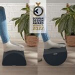 Leitz Ergo Cosy Poggiapiedi da scrivania - Favorisce una postura sana - Migliora la circolazione - Fodera lavabile - Da usare con calzini o a piedi nudi - Colore grigio scuro - immagine 2