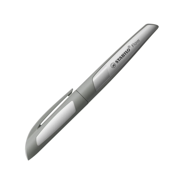 Stabilo Flow Monochrome Penna Stilografica Ricaricabile - Punta M di Alta Qualità - Impugnatura Ergonomica - Include Cartuccia Blu Reale - Corpo Colore Grigio Chiaro Stabilo Flow Monochrome Penna Stilografica Ricaricabile - Punta M di Alta Qualità - Impugnatura Ergonomica - Include Cartuccia Blu Reale - Corpo Colore Grigio Chiaro