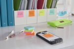 Post-It Super Sticky Confezione da 12 blocchi da 90 Z-Note adesive riposizionabili - Collezione Cosmic - 76x76 mm - Promozione 8 blocchi + 4 in omaggio - Colori assortiti - immagine 5
