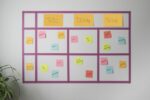 Post-It Super Sticky Confezione da 12 blocchi da 90 foglietti adesivi riposizionabili - Forma quadrata - 47,6x47,6 mm - Colori assortiti - immagine 5