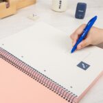 Milan 430 Since 1918 Quaderno A4 con spirale - Carta a righe da 7 mm - 120 fogli da 95 g - Copertina rigida - Colore beige - immagine 4