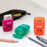 Milan Compact Afilaborra - 2 gomme di ricambio - Lama in acciaio di sicurezza - Doppio foro per matite normali e maxi - Colori assortiti - immagine 4