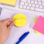 Milan Confezione da 250 Post-it - Colori Neon - Rotondi - 67 mm - Colori assortiti - immagine 2