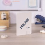Milan 430 Taccuino rilegato Formato A6 Griglia 5x5 - 48 fogli da 95 g/m² - Microperforato - Copertina morbida - Colore Beige - immagine 3