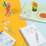 Bic 4 Colours Decors Kawaii Penna a sfera a scatto - Punta media da 1,0 mm - Inchiostro a base di olio - Corpo decorato con disegni Kawaii - 4 colori di inchiostro - immagine 3