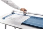 Dahle 556 Taglierina professionale a rullo formato A1 - Capacità 10 fogli - Lunghezza di taglio 960 mm - Lama circolare autoaffilante in acciaio - immagine 3