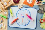 Stabilo MARKdry Neon Confezione da 4 pennarelli per lavagna + temperino + panno per la pulizia - Miniera XXL da 10 mm - Legno 100% certificato PRFC - Colori neon assortiti - immagine 5