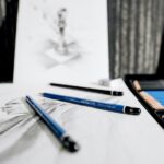 Staedtler Mars Lumograph 100 Espositore con 576 matite di grafite di diverse gradazioni - Elevata resistenza alla rottura - Legno proveniente da foreste certificate - immagine 4